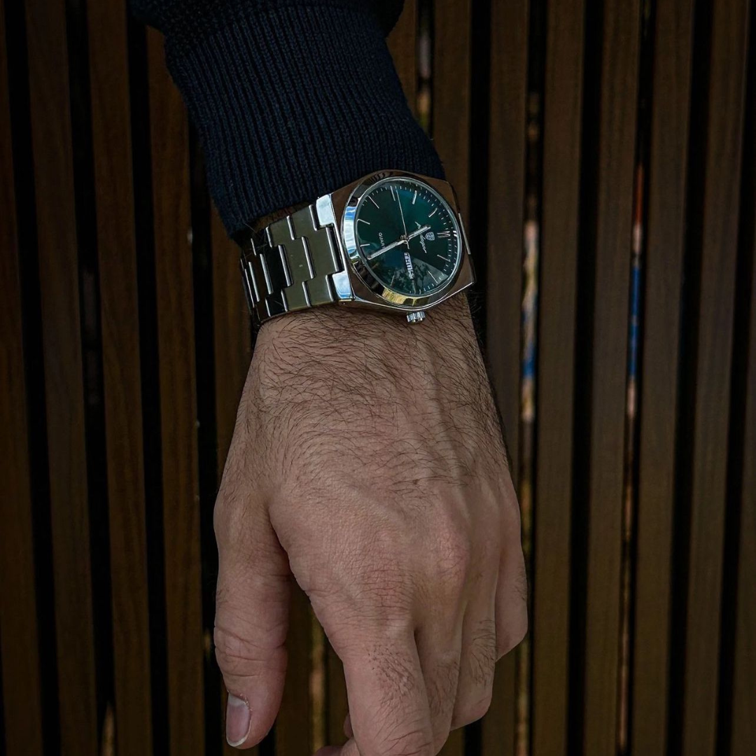 Moderner Mann SIGNATURE-UHR